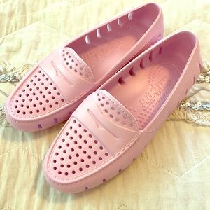 BNWT - Sz 7 - Floafers - Lilac Pink Boat Shoes